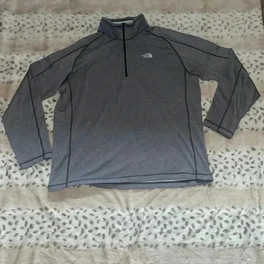 Men’s Northface Pullover